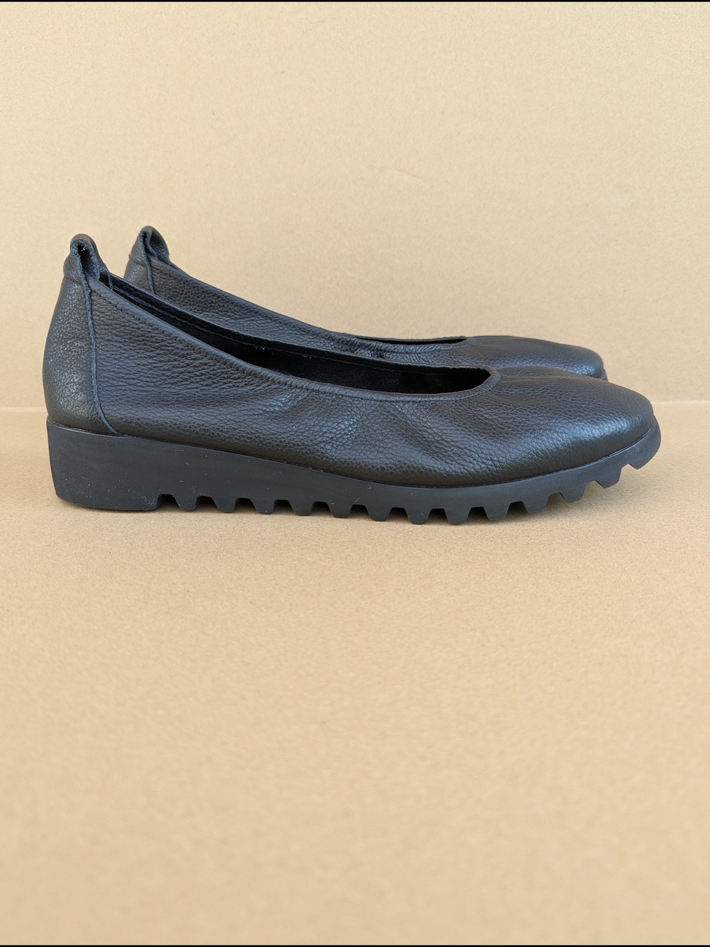 Aetrex Brianna Leather Ballet Flats Slip On Soft Memory Foam Women's Sz 10 Black